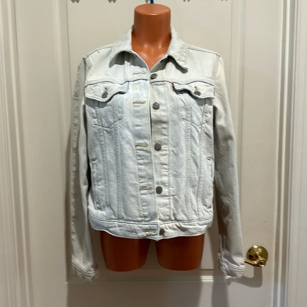LEVI’S Bleached Denim Trucker Jacket Embroidered Sleeves Y XL Fits S Small Adult